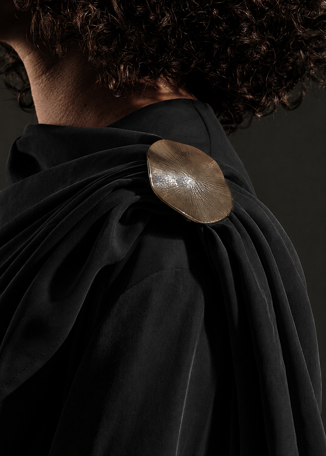 La Robe drapée noire - édition limitée
